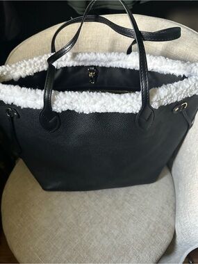 Black Tote Bag with White Sherpa Trim - Women